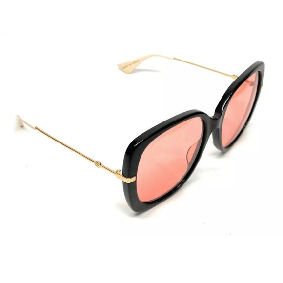 Gucci Women\'s Black and Red Sunglasses!